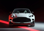 爱游戏在线-阿斯顿马丁险胜索伯车队，塞恩斯带队取胜