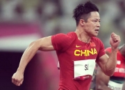 爱游戏APP-激烈竞技打破记录，运动员实力过人