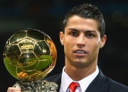 爱游戏官方入口-莱奥一剑封喉，波兰军团横扫佛罗伦萨书写欧洲新传奇