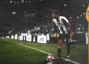 爱游戏大厅-欧文惊艳四座，火箭强势晋级，一场技术与意志的胜利