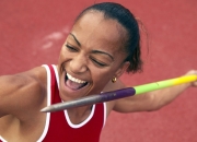 爱游戏官方-布伦森临危受命化身关键先生，活塞主场力克魔术终结连败