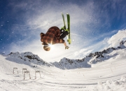 爱游戏世界杯2026-从墨尔本到马德里，鲁德的戴维斯杯逆转，一场超越澳网的高光叙事