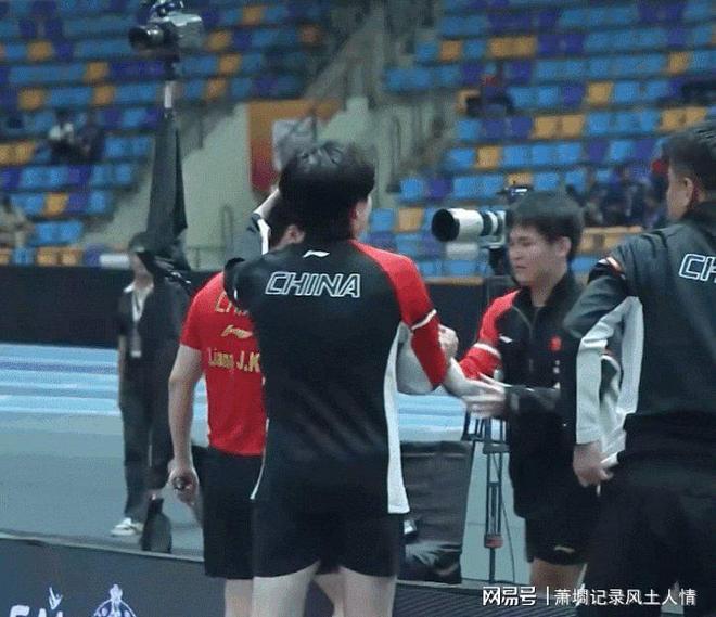 中国队险胜日本队，王皓惊艳四座