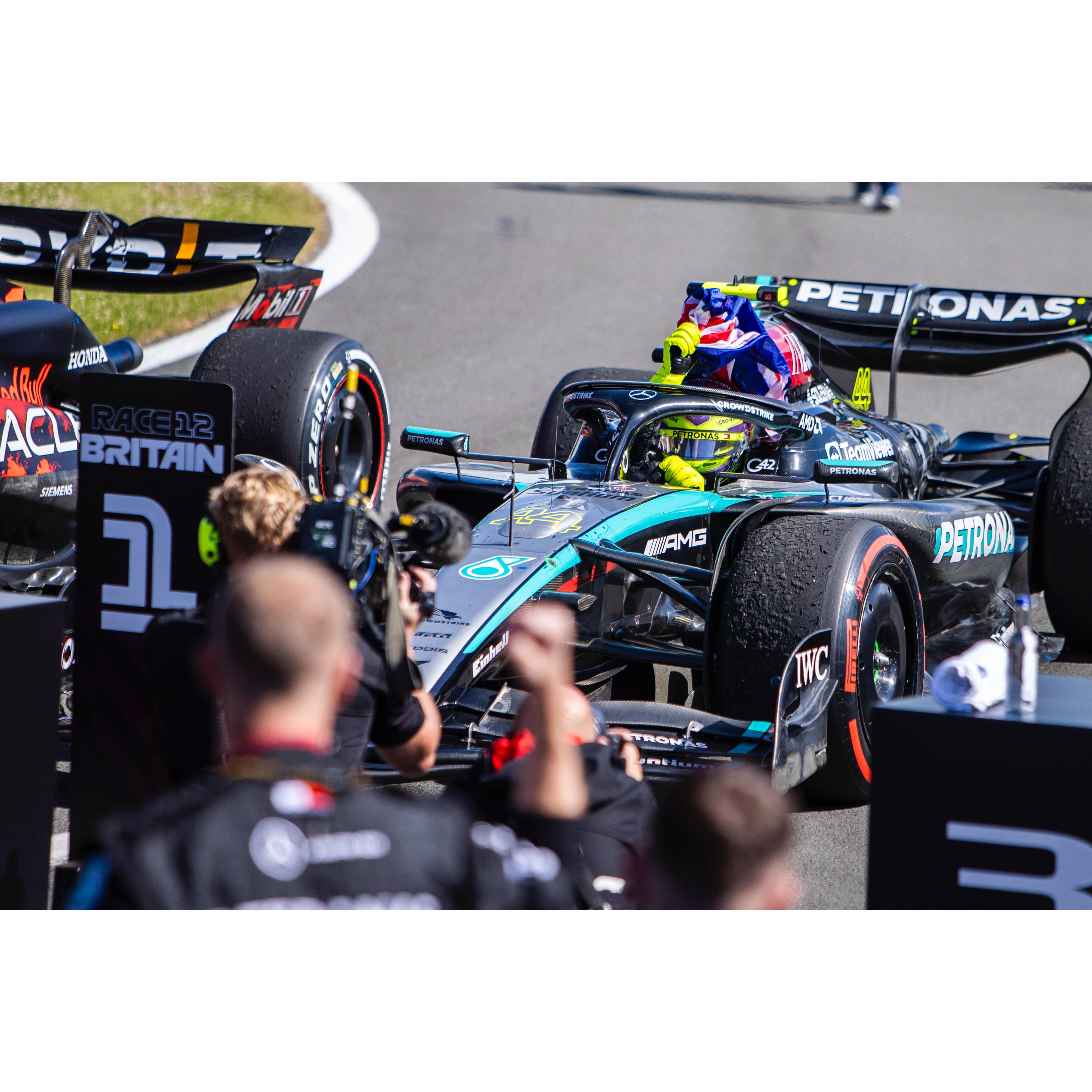 索伯车队绝杀梅赛德斯，汉密尔顿高光表现