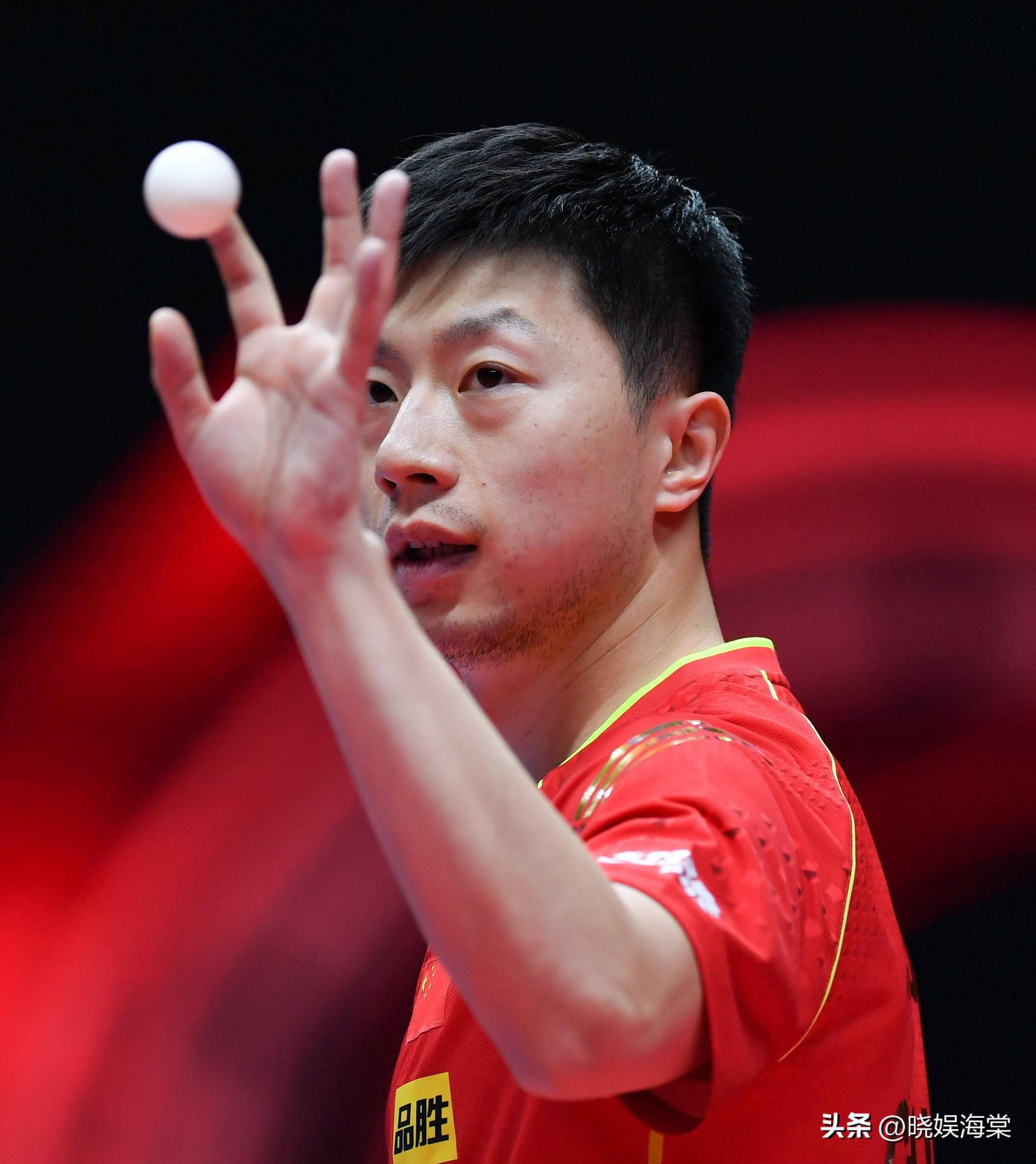 瑞典队轻取英格兰队，马龙统治全场