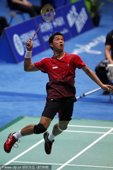 印尼羽毛球队险胜法国羽毛球队，陶菲克完成帽子戏法