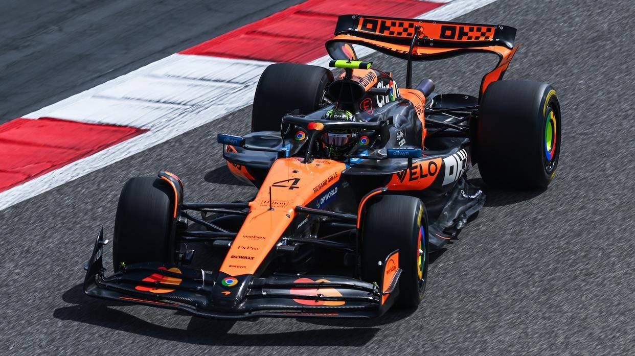 迈凯伦鏖战哈斯车队，塞恩斯关键制胜