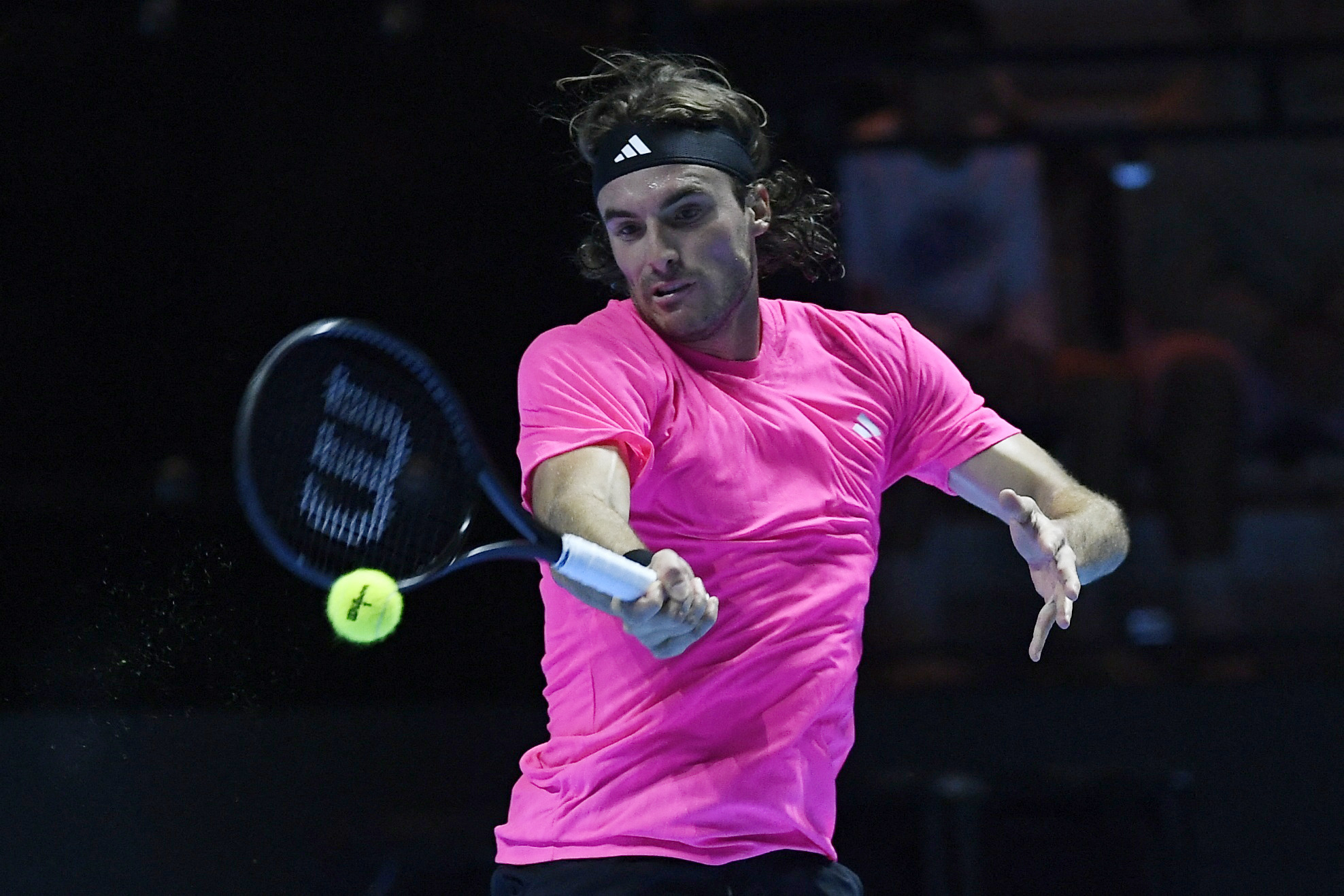 英国网球队轻取德国网球队，西西帕斯打破历史纪录