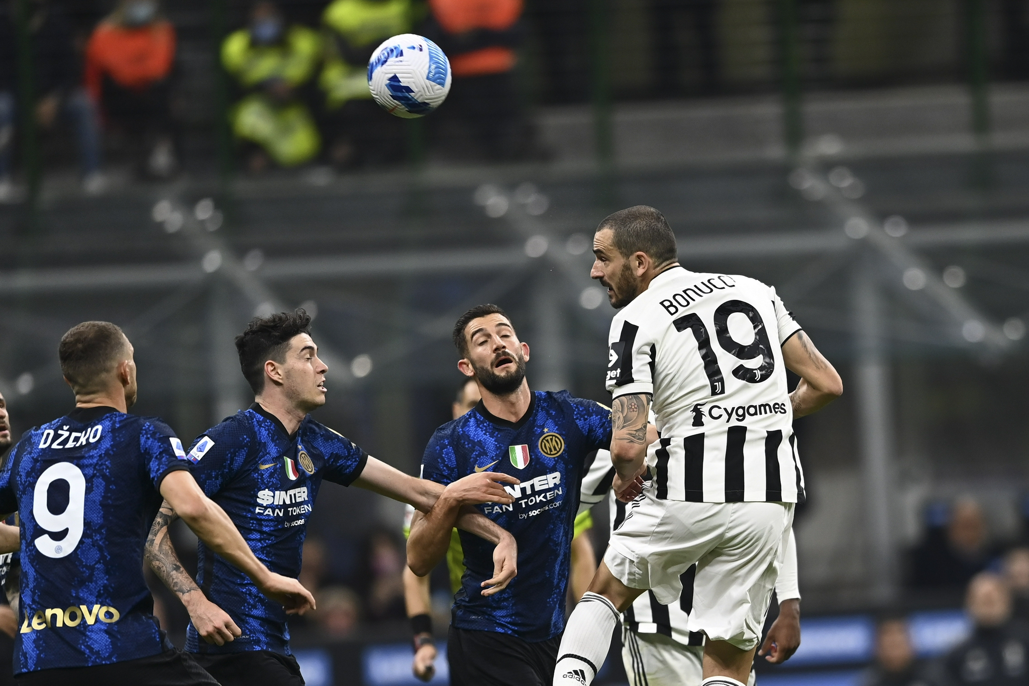 尤文轻取皇马，佩德里状态火热