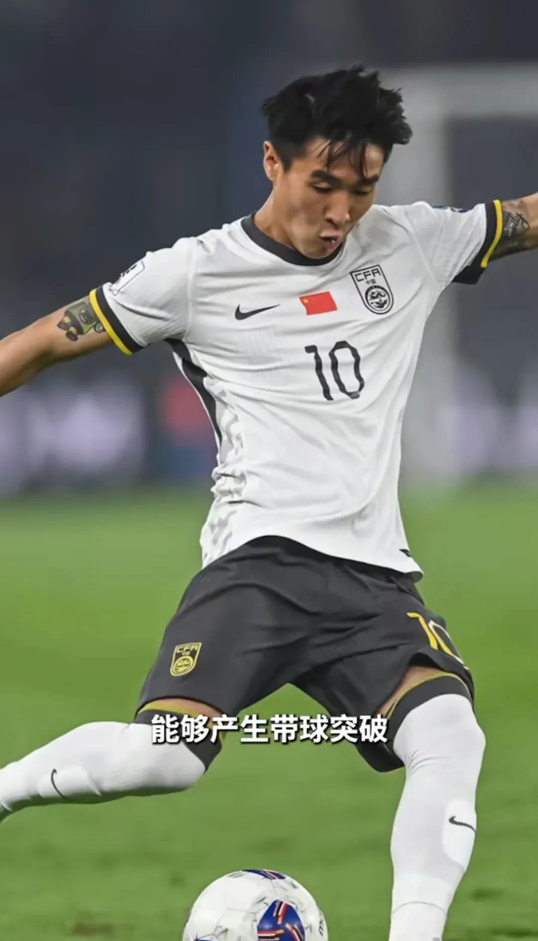 印尼队完胜印度队,石宇奇统治全场 印尼队完胜印度队,石宇奇统治全场