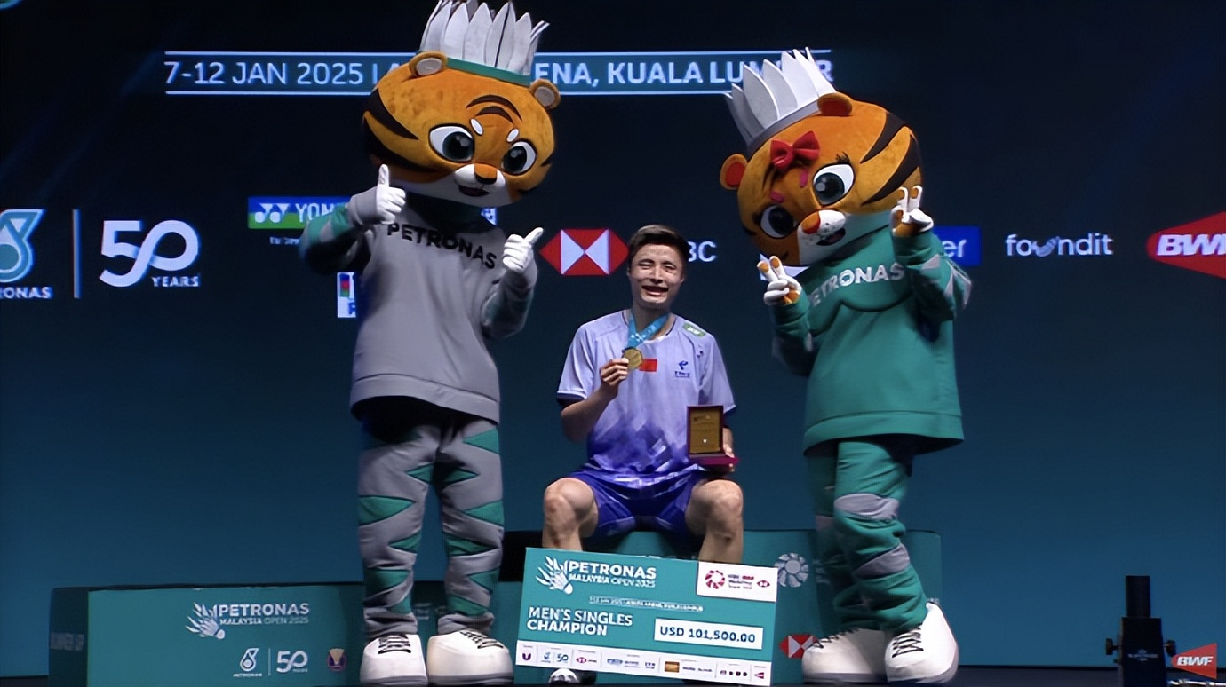 印尼队完胜印度队,石宇奇统治全场 印尼队完胜印度队,石宇奇统治全场