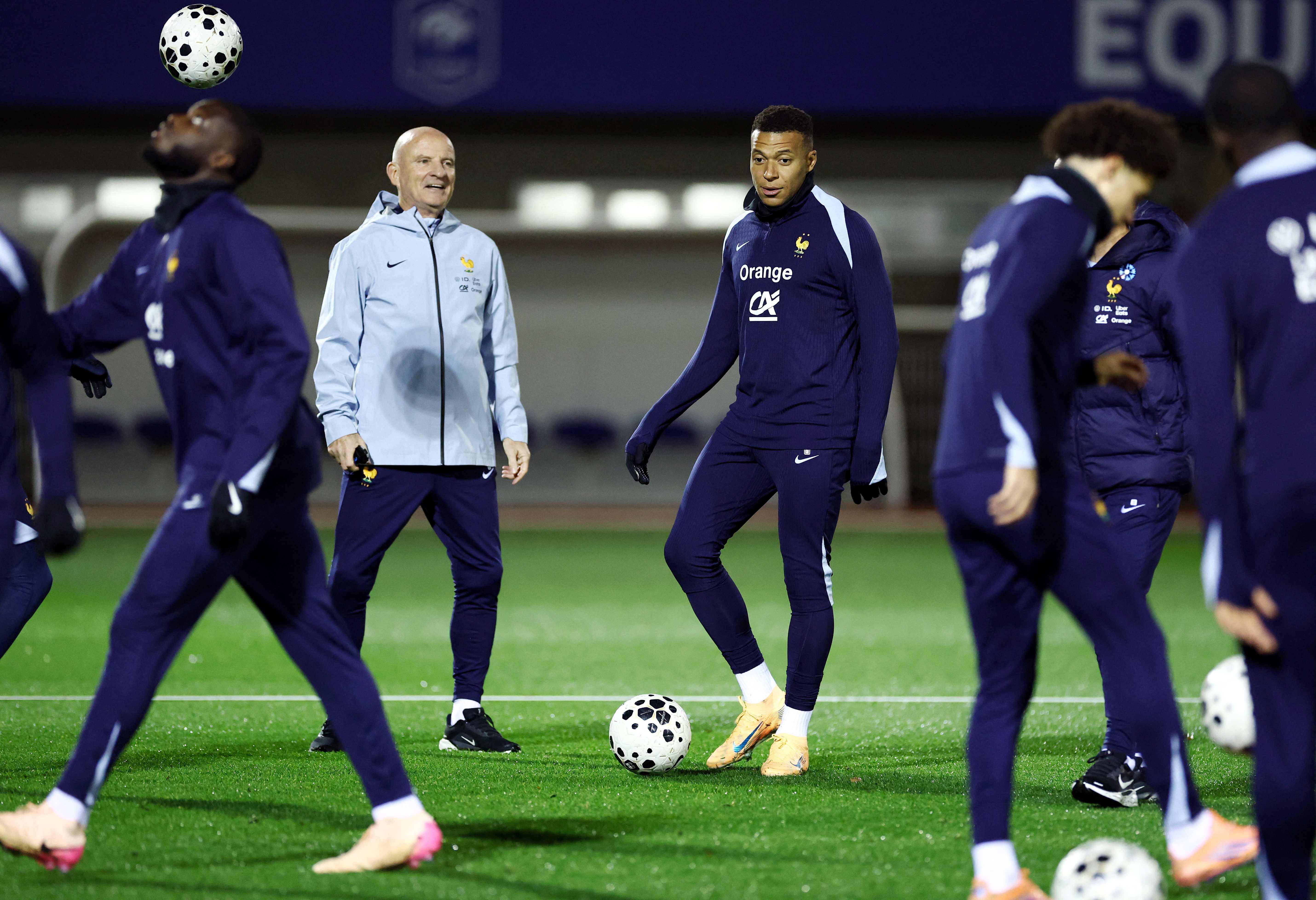 法国足球比赛中球队的表现令人惊艳