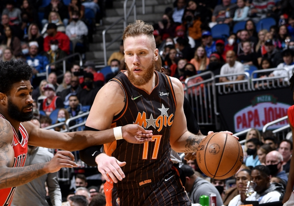 魔术险胜福建队，德罗赞状态火热