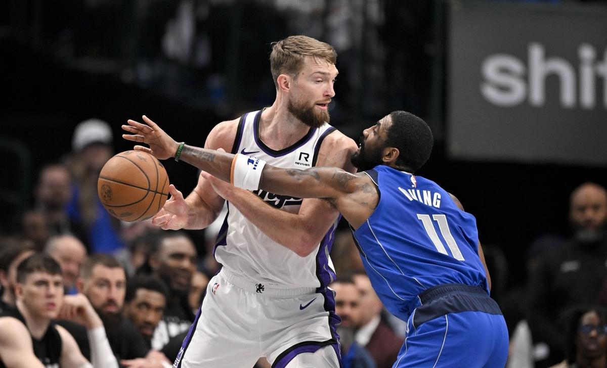 湖人B队轻取雄鹿B队,布克爆发神勇 湖人B队轻取雄鹿B队,布克爆发神勇