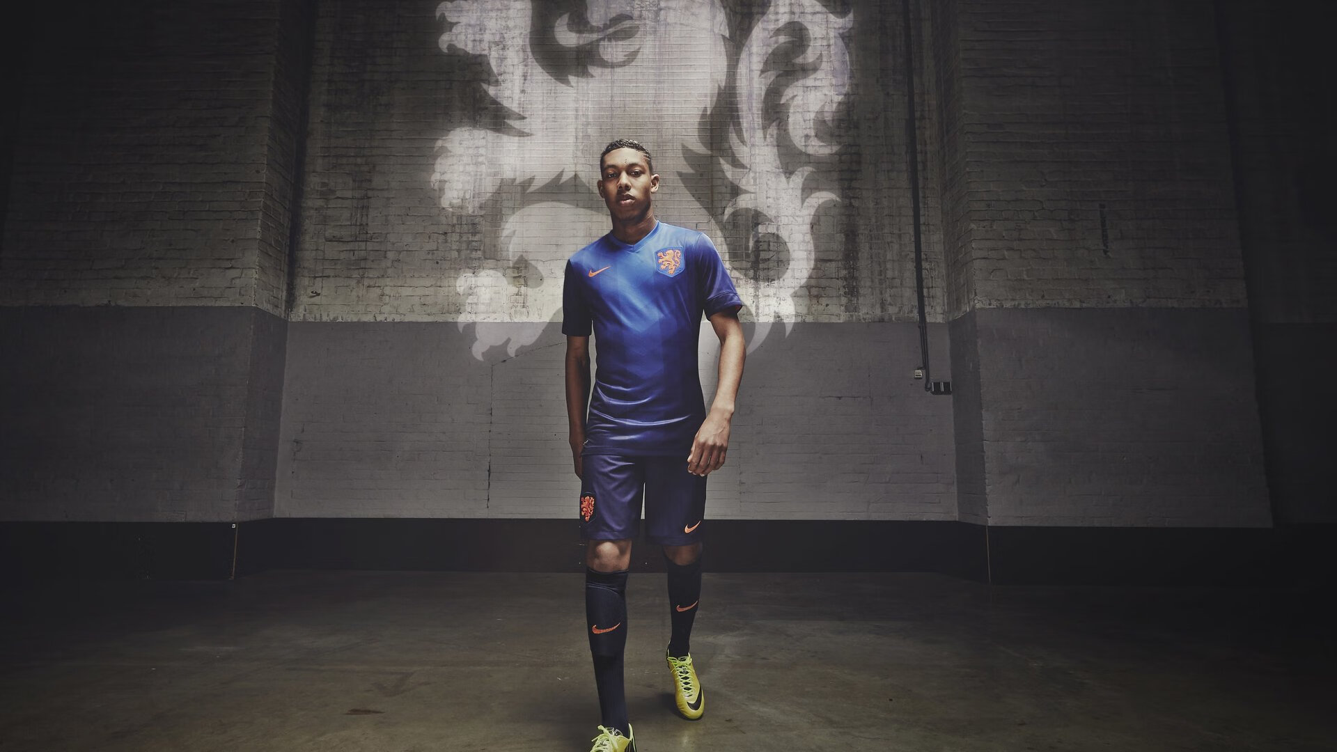 跨界之夜,当足球巨星点亮NBA总决赛的聚光灯